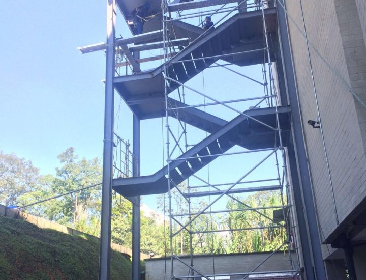 HUMAX – ESCALERAS DE EMERGENCIA